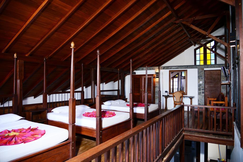 Mount Royal Hotel Kandy Room photo