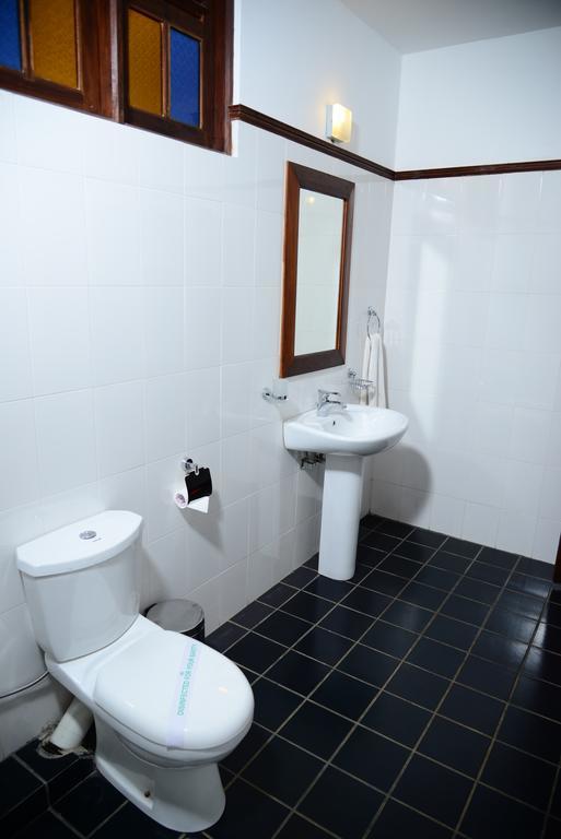 Mount Royal Hotel Kandy Room photo