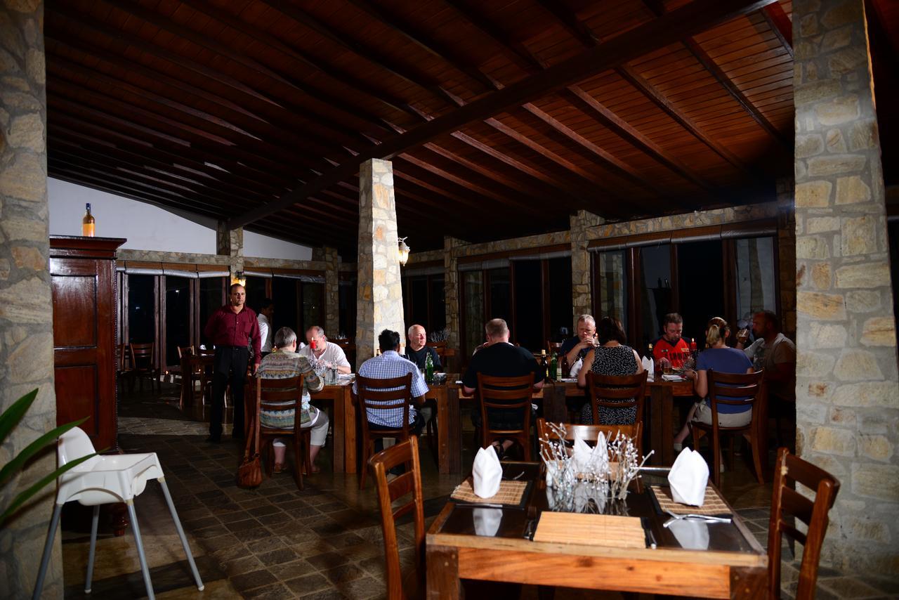 Mount Royal Hotel Kandy Exterior photo